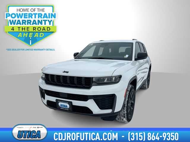 2026 Jeep Grand Cherokee GRAND CHEROKEE LAREDO ALTITUDE 4X4 in Bright White Clear-Coat Exterior Paint — front three-quarter view