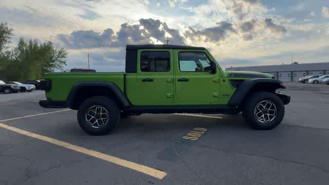 2026 Jeep Gladiator — detail view