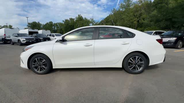 2024 Kia Forte — detail view