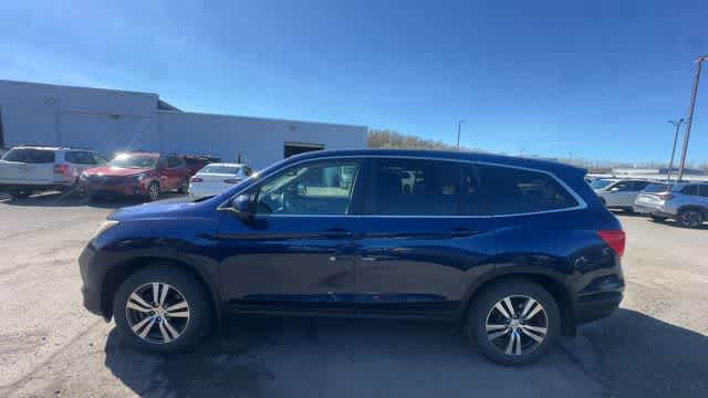 2016 Honda Pilot — detail view