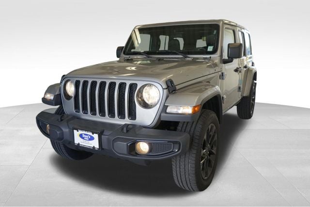 2020 Jeep Wrangler Unlimited Sahara Altitude in Billet Silver Metallic Clearcoat — front three-quarter view