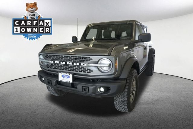 2025 Ford Bronco Badlands in Gray Metallic — front three-quarter view