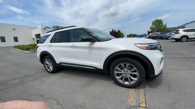 2023 Ford Explorer — side profile view