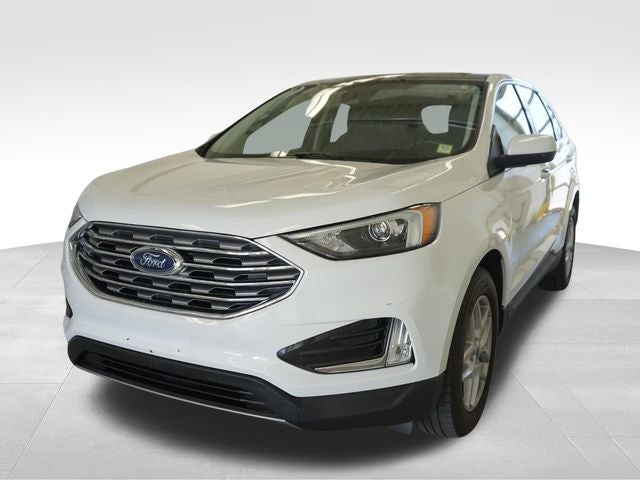 2022 Ford Edge SEL in Oxford White — front three-quarter view